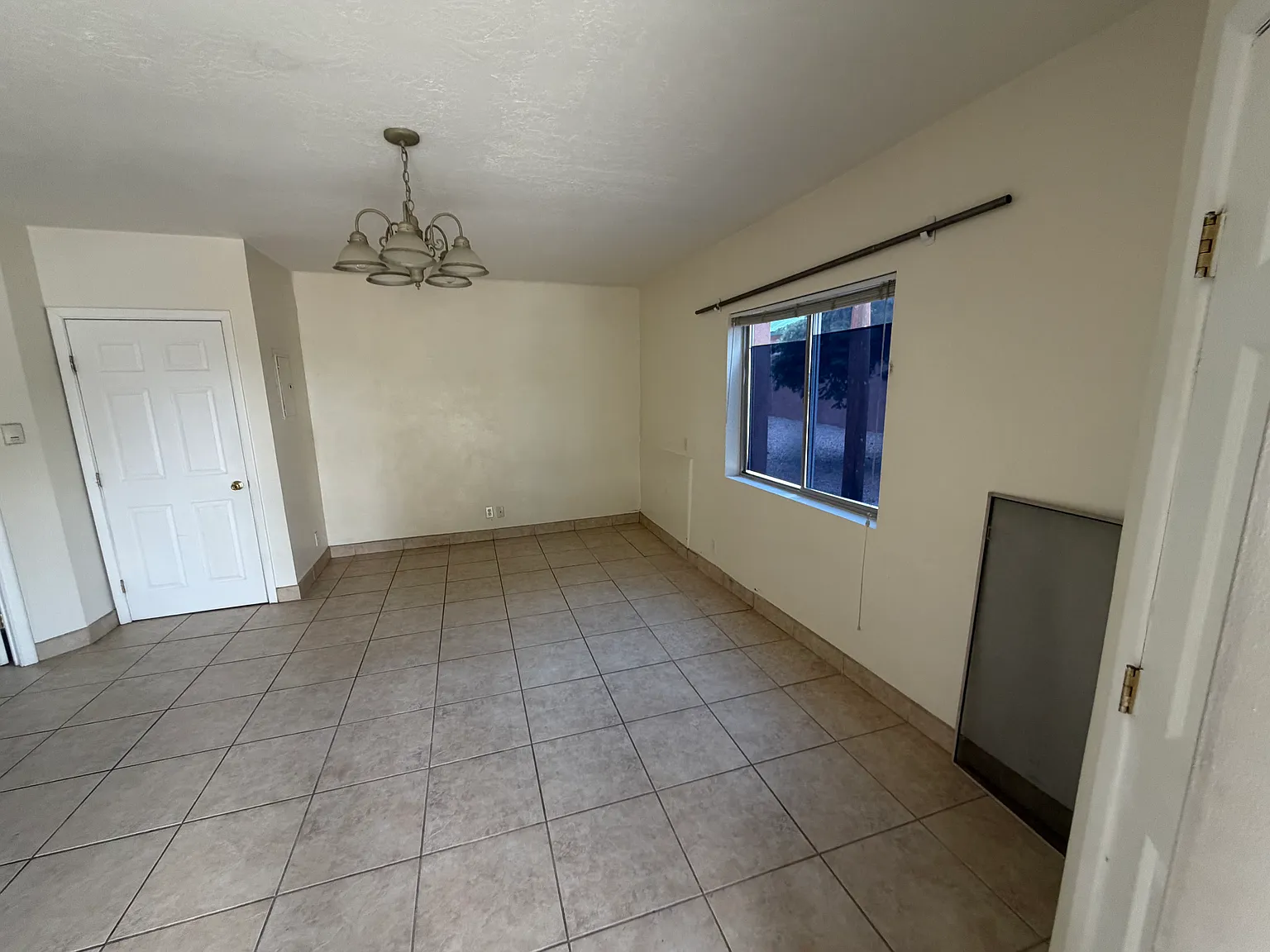Studio, 350 sqft, $1,400 — Photo 2