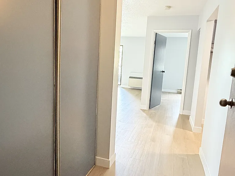 2950 Elsmere Ave #103 — Photo 9