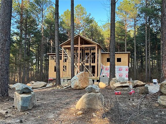 2nd image of 44 Sweetwater Ln