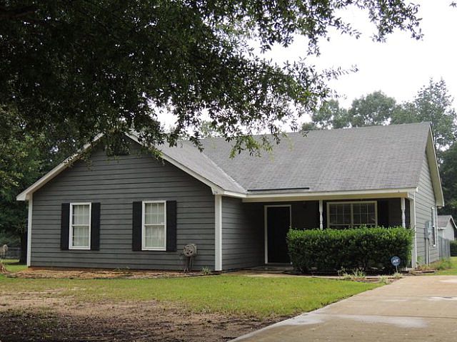 1st image of 124 Pine Manor Dr