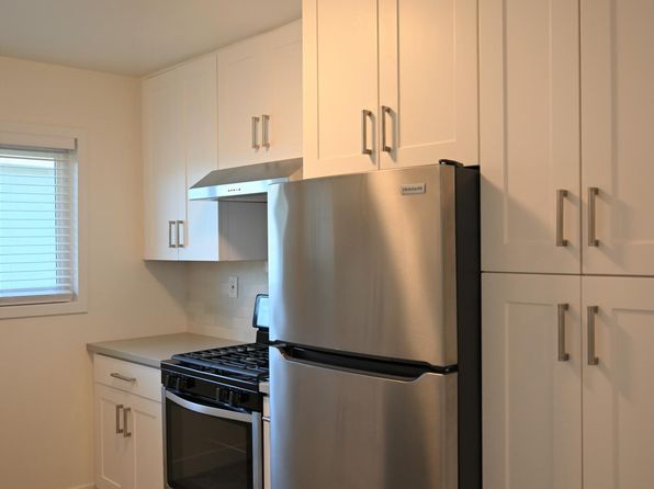 8130 W 83rd St APT 3