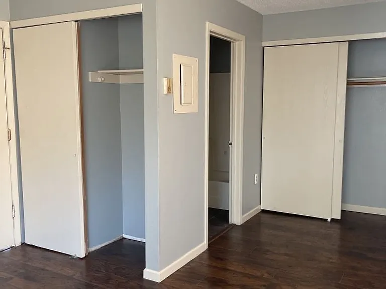 1526 E Superior St #4 — Photo 6