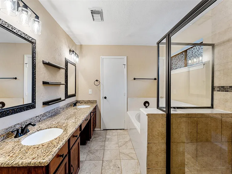 5622 Village Park Dr — Photo 22