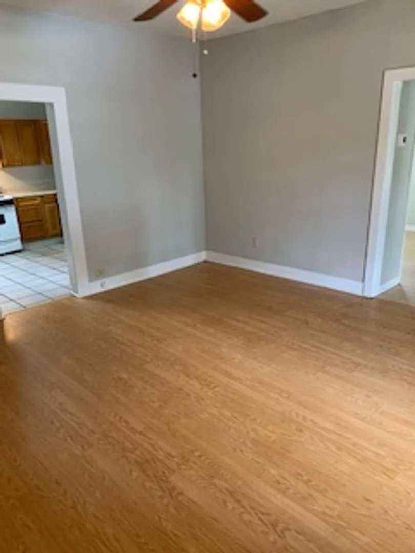 3313 Alabama Ave — Photo 3