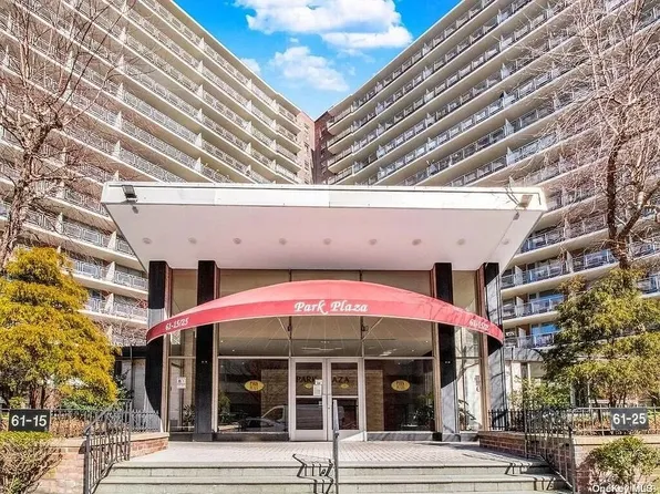 61-15 97th St, Rego Park, NY 11374
