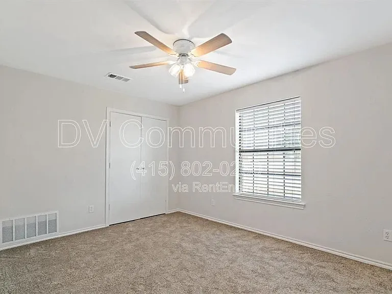 1614 N Valley Pkwy — Photo 1