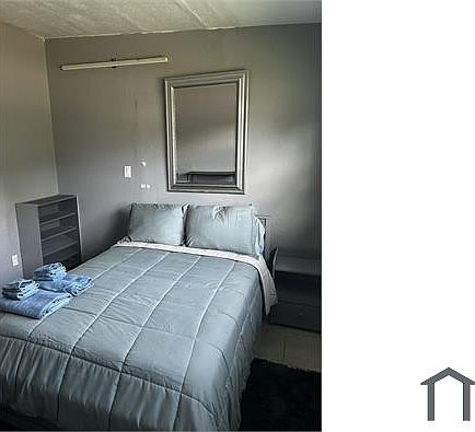 4th image of 911 26th Street Ct E #A