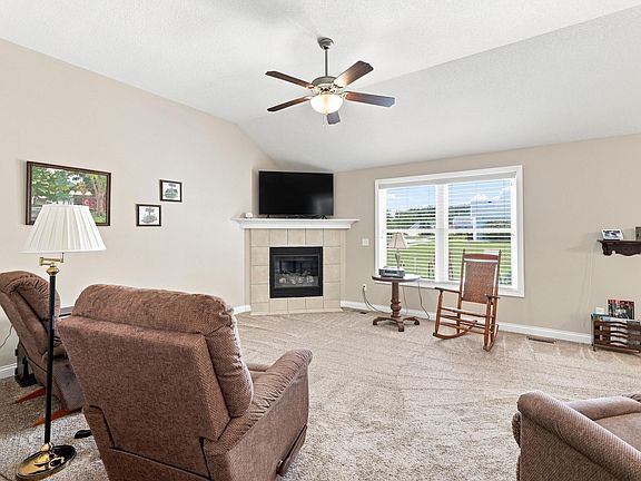 5th image of 2105 Cedar Ridge Cv