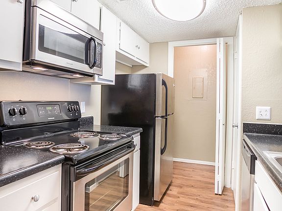 4th image of 2400 Arrowhead Dr APT 101