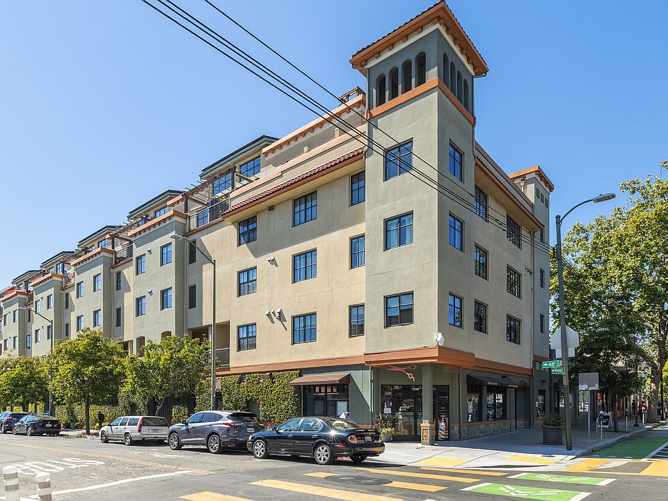 Exterior of the building. Built in 2004, situated in the heart of Temescal neighborhood. Walk outside to nearby shops and restaurants.