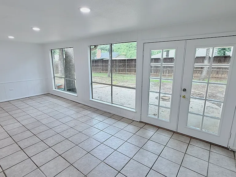 108 Shelmar Dr — Photo 5