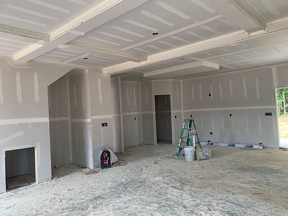 4th image of 166 Chalet Hls Lot 166