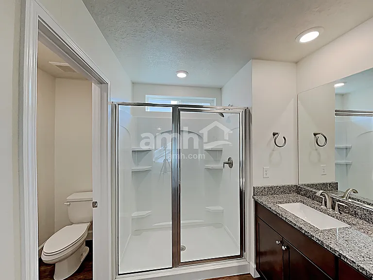 2992 S Village Dr — Photo 12