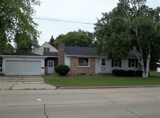 1325 E Pauline St, Appleton, WI 54911