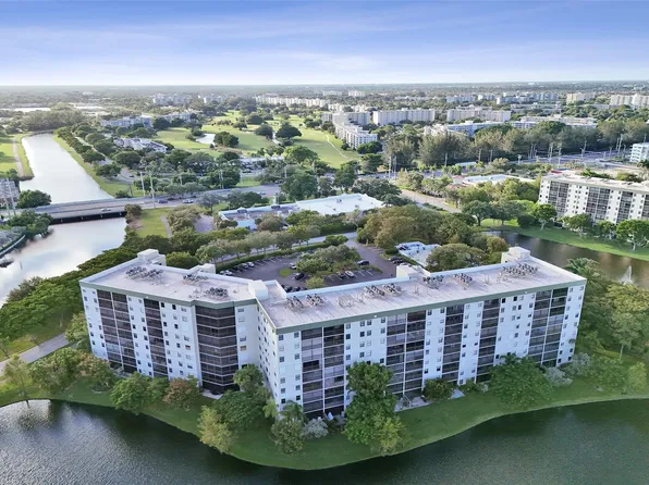 2334 S Cypress Bend Drive #304, Pompano Beach, FL 33069