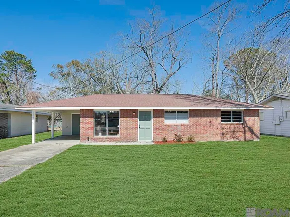 634 E Rome St, Gonzales, LA 70737