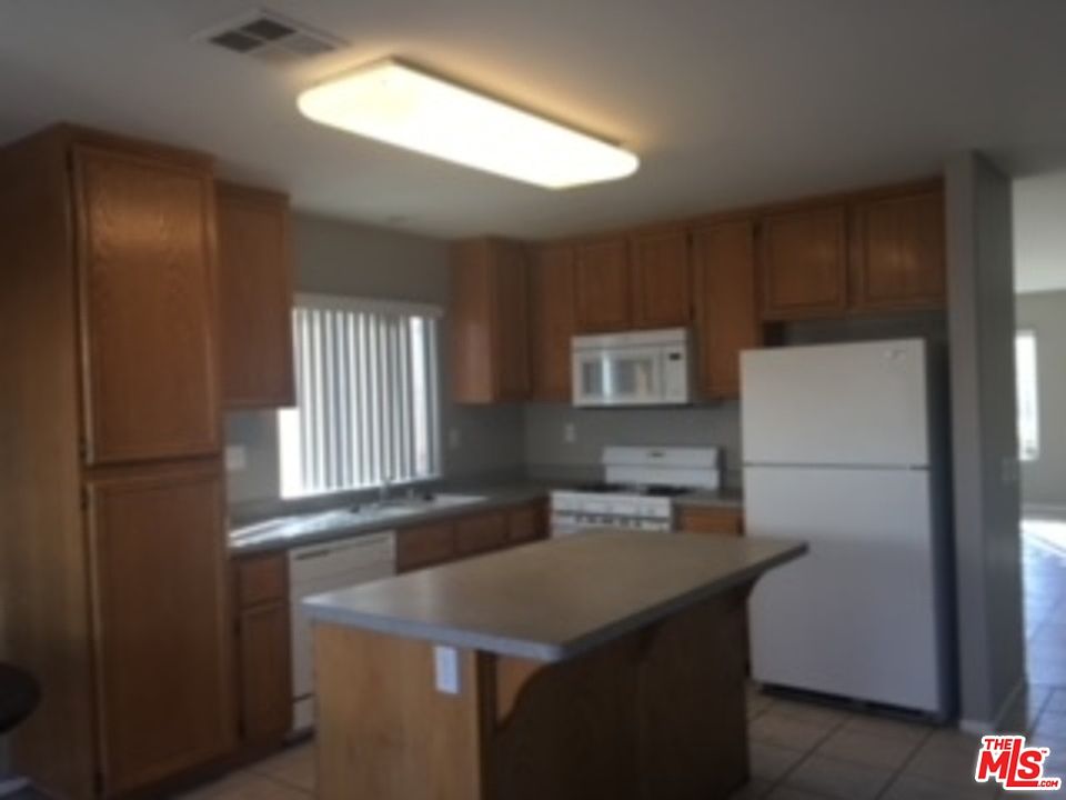1st image of 4670 Willowglen Way
