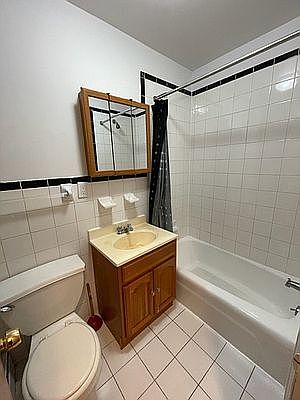 3rd image of 129 Alexander Ave APT 5