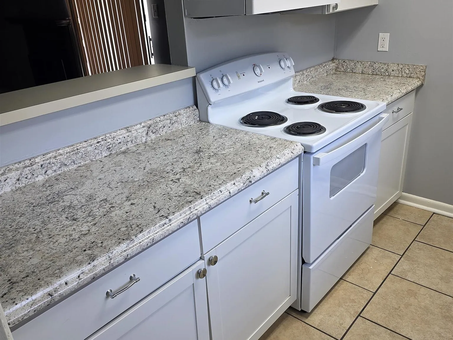 2 bed, 2.0 bath, 1029 sqft, $1,195 — Photo 3