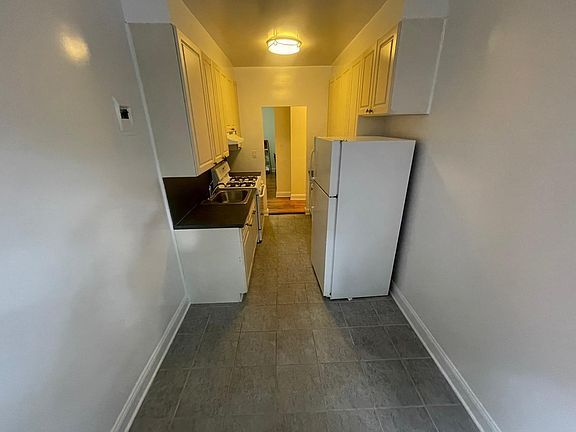 5th image of 17290 Highland Ave APT 2L