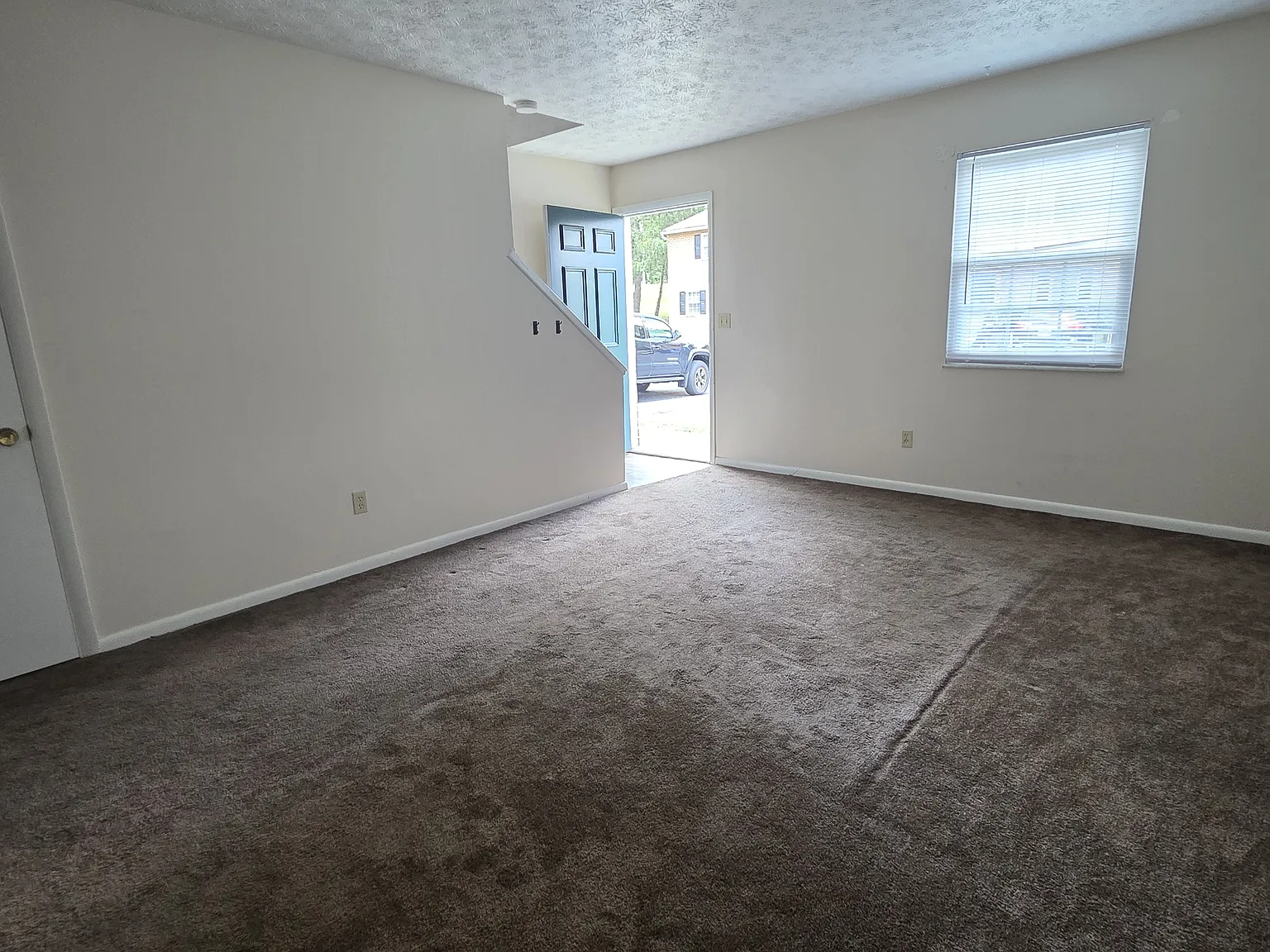2 bed, 960 sqft, $1,150 — Photo 3