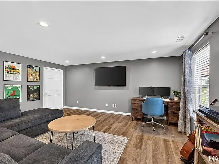 7146 Welsh Dr — Photo 31