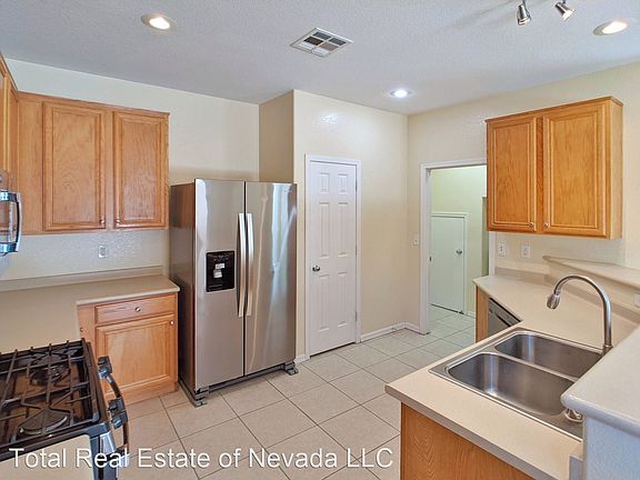 4th image of 11231 Tribiani Ave