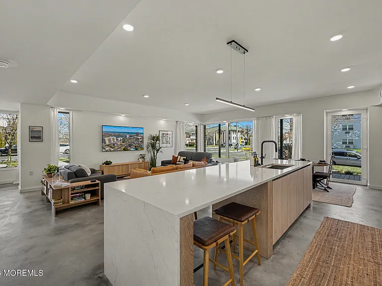 500 8th Ave — Photo 15