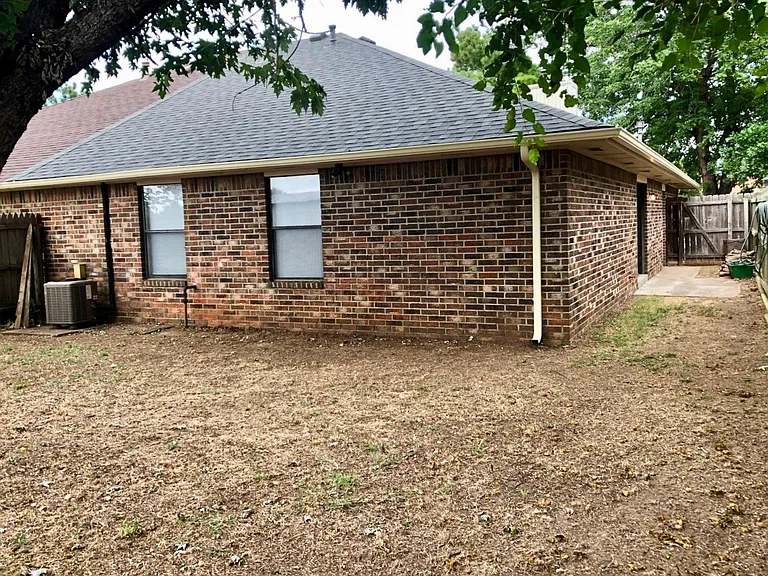 116 Vinita Dr — Photo 36