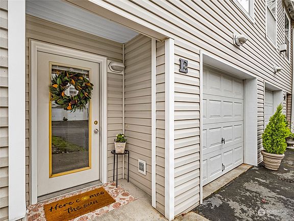 3rd image of 2313 Milton Way #E