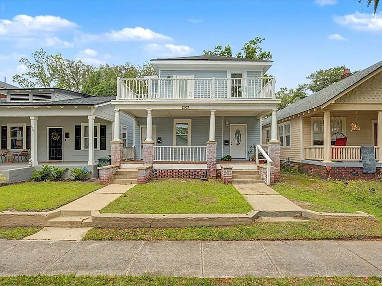 1207 E Anderson St #B — Photo 4