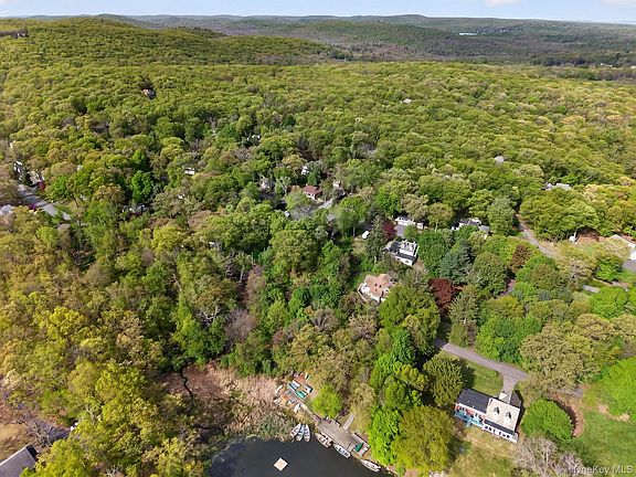4th image of 101 Highland Road