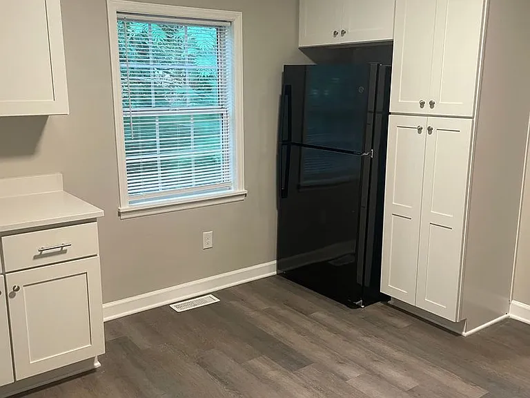 290 Hialeah Ct — Photo 14