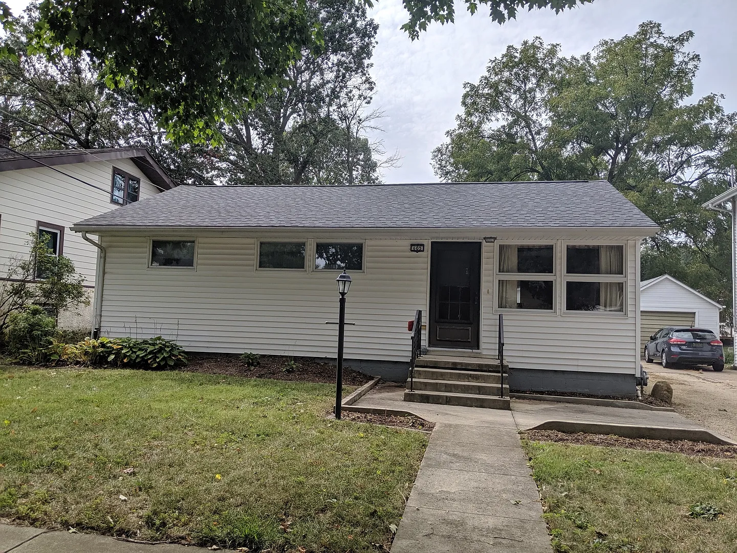 605 N Willis Ave photo 1