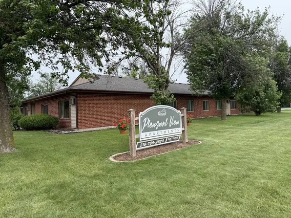 Welcome to Pleasantview 1104 Building in Wahpeton, ND, 1104 14th Ave N #C113, Wahpeton, ND 58075