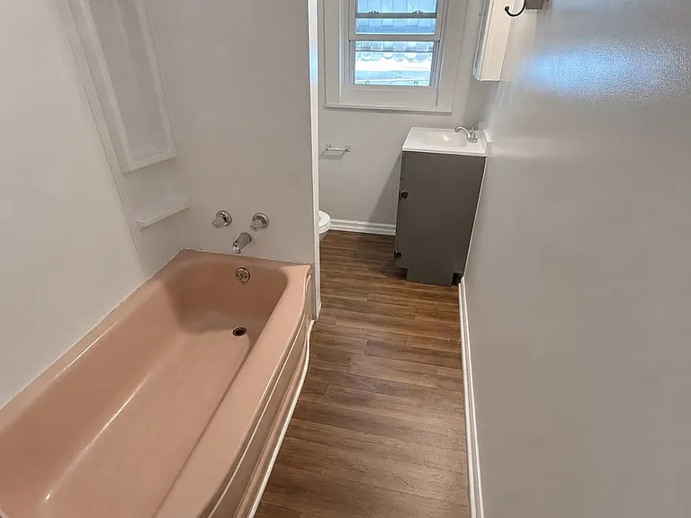 126 Ray St — Photo 10
