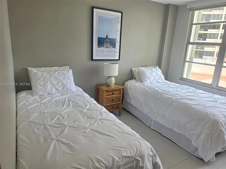 5161 Collins Ave #502 — Photo 10