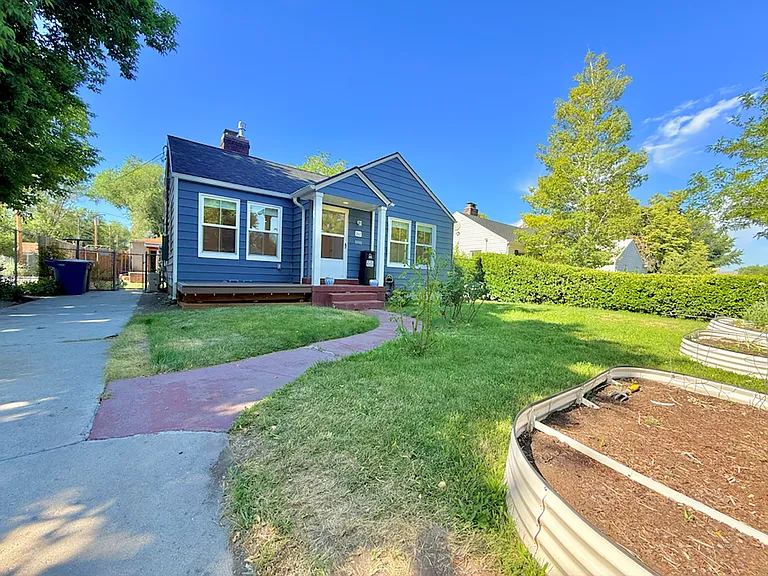 262 E Browning Ave — Photo 3