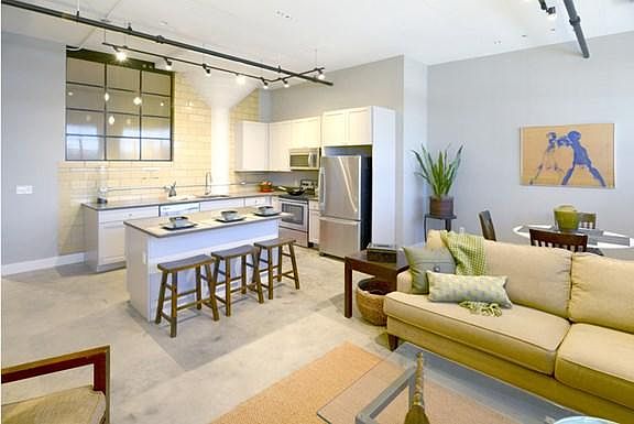 3rd image of 3965 Laclede Ave APT 318