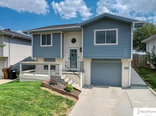 2020 NW 57th St, Lincoln, NE 68528