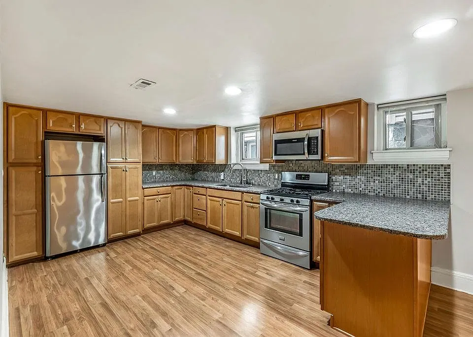 26 Carlton Ave #3