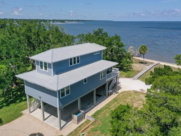 268 Pruett Rd, Eastpoint, FL 32328