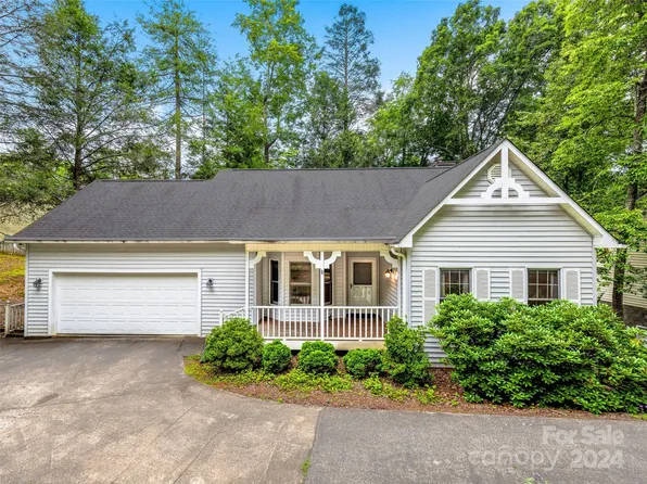 183 Fox Cross Dr, Brevard, NC 28712