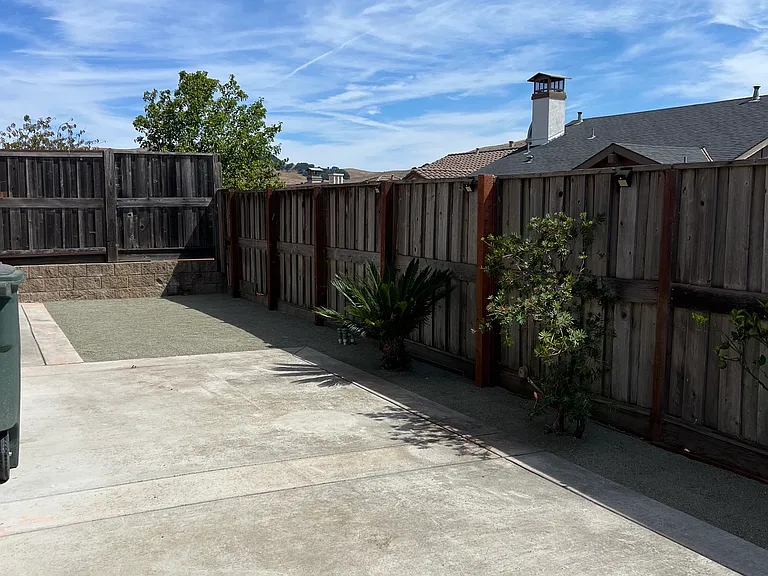 6638 Solitude Ct — Photo 13