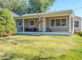 43 Roosevelt Cir W, Red Bank, NJ 07701