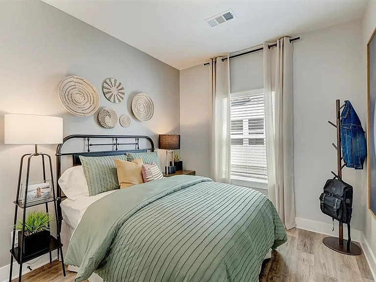 Carmel Villas — Photo 101