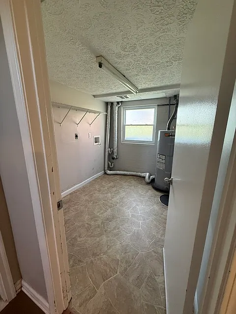 3 bed, 1728 sqft, $2,000 — Photo 4