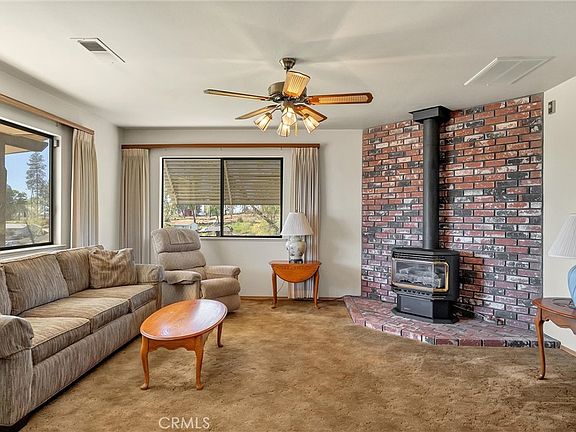 5th image of 5586 Travis Rd