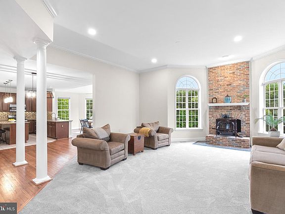 5th image of 15425 Conrad Spring Rd