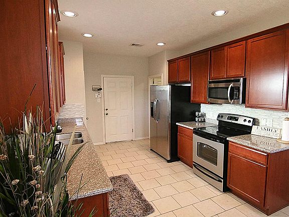 5th image of 13106 Aiden Cir
